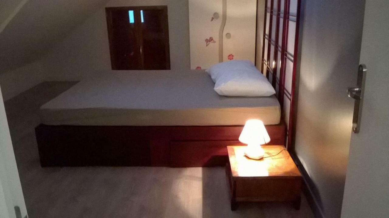 Maison Duplex & Appartement Sur Cour ラ・フェルテ・ゴシェ エクステリア 写真