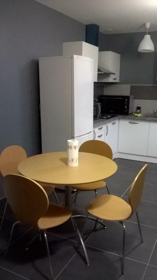 Maison Duplex & Appartement Sur Cour ラ・フェルテ・ゴシェ エクステリア 写真