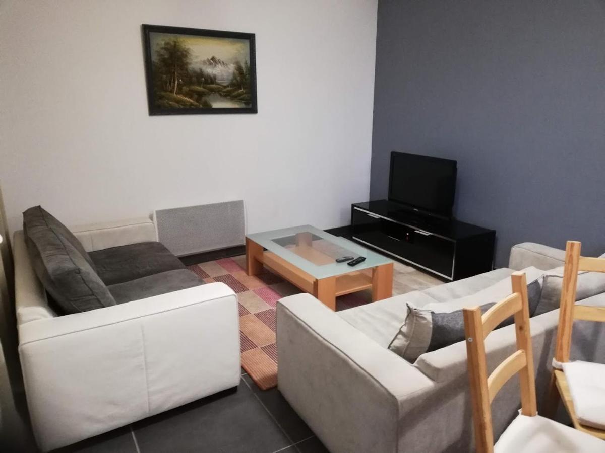 Maison Duplex & Appartement Sur Cour ラ・フェルテ・ゴシェ エクステリア 写真